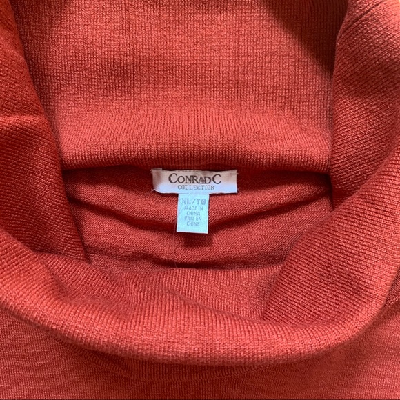 BNWT Amazing Burnt Orange Sleeveless Turtleneck Top Conrad C Size XL - Picture 9 of 9